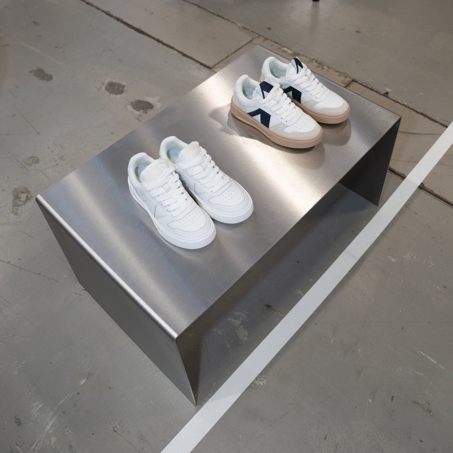 STEEL COFFEE TABLE COPENHAGEN