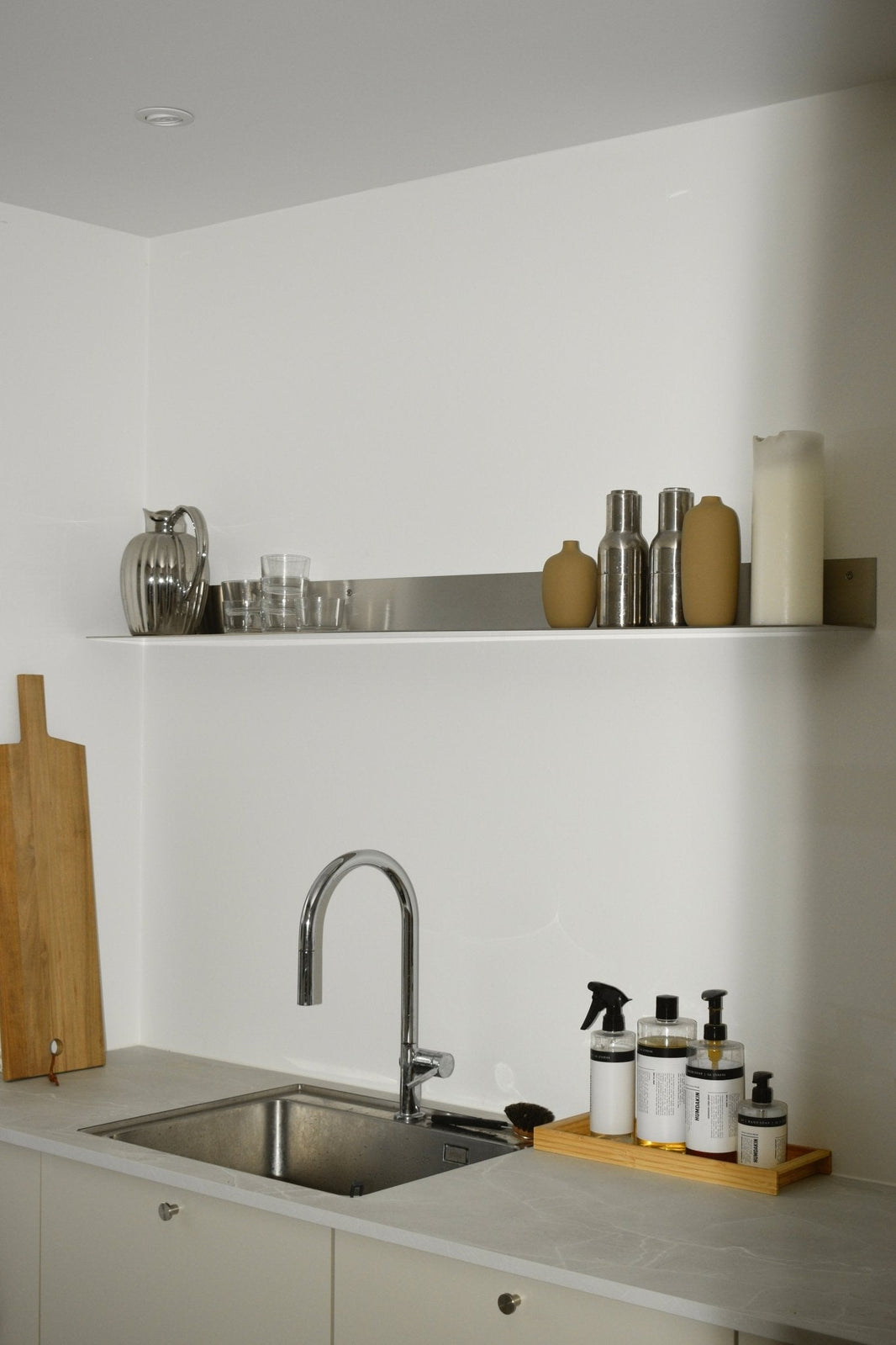 Holdbare og elegante hylder til dit køkken - Acier Studio