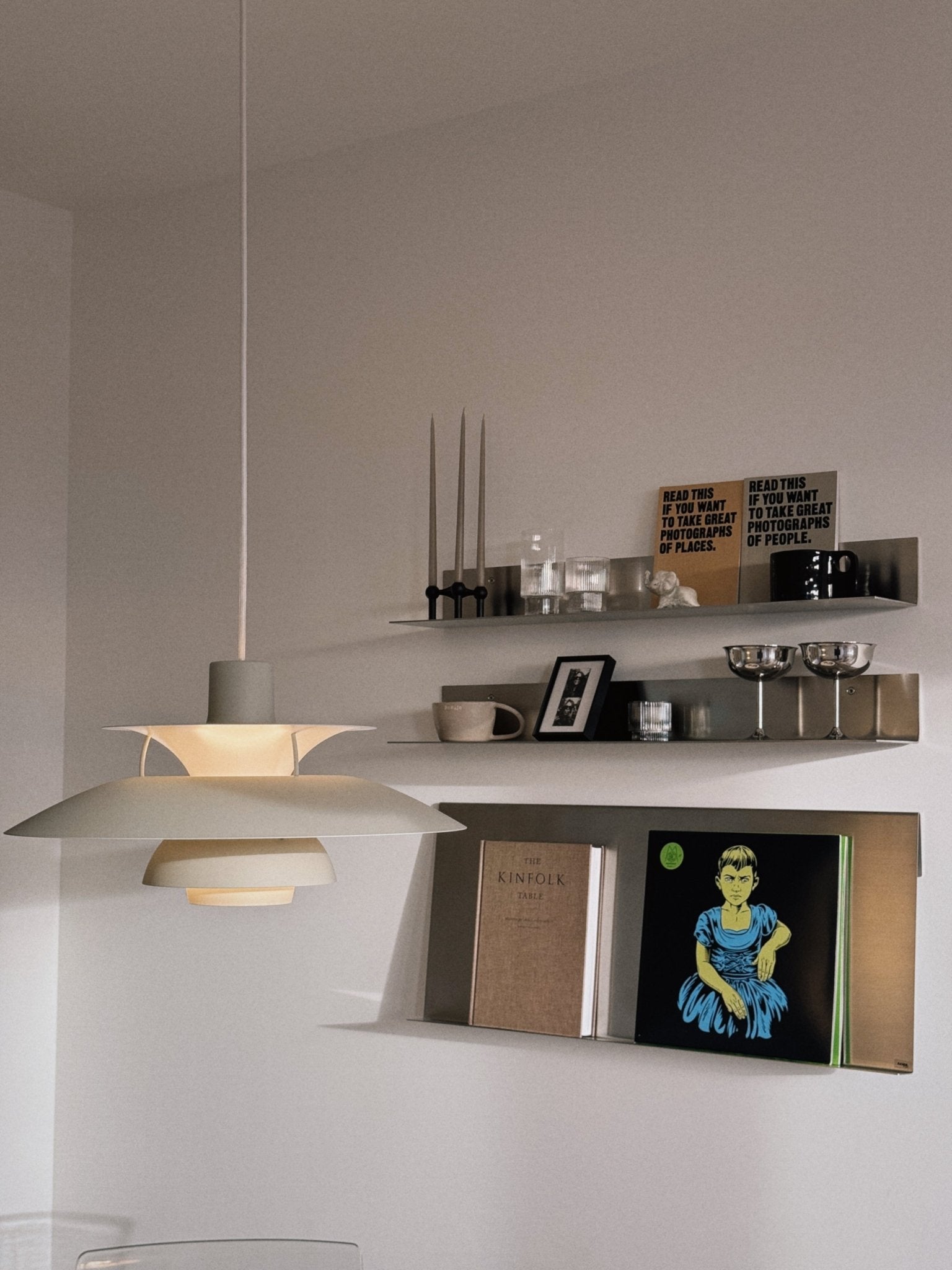 STÅLHYLDE SKAGEN & MAGASINHOLDER BODØ – SÆT - Acier Studio