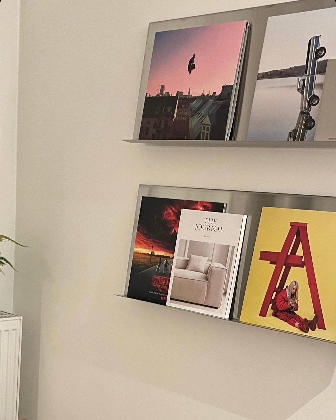 STÅL MAGASINHOLDER BODØ - Acier Studio