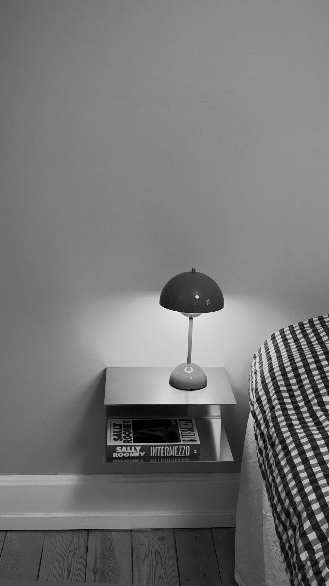 STÅL NATBORD LUND - Acier Studio